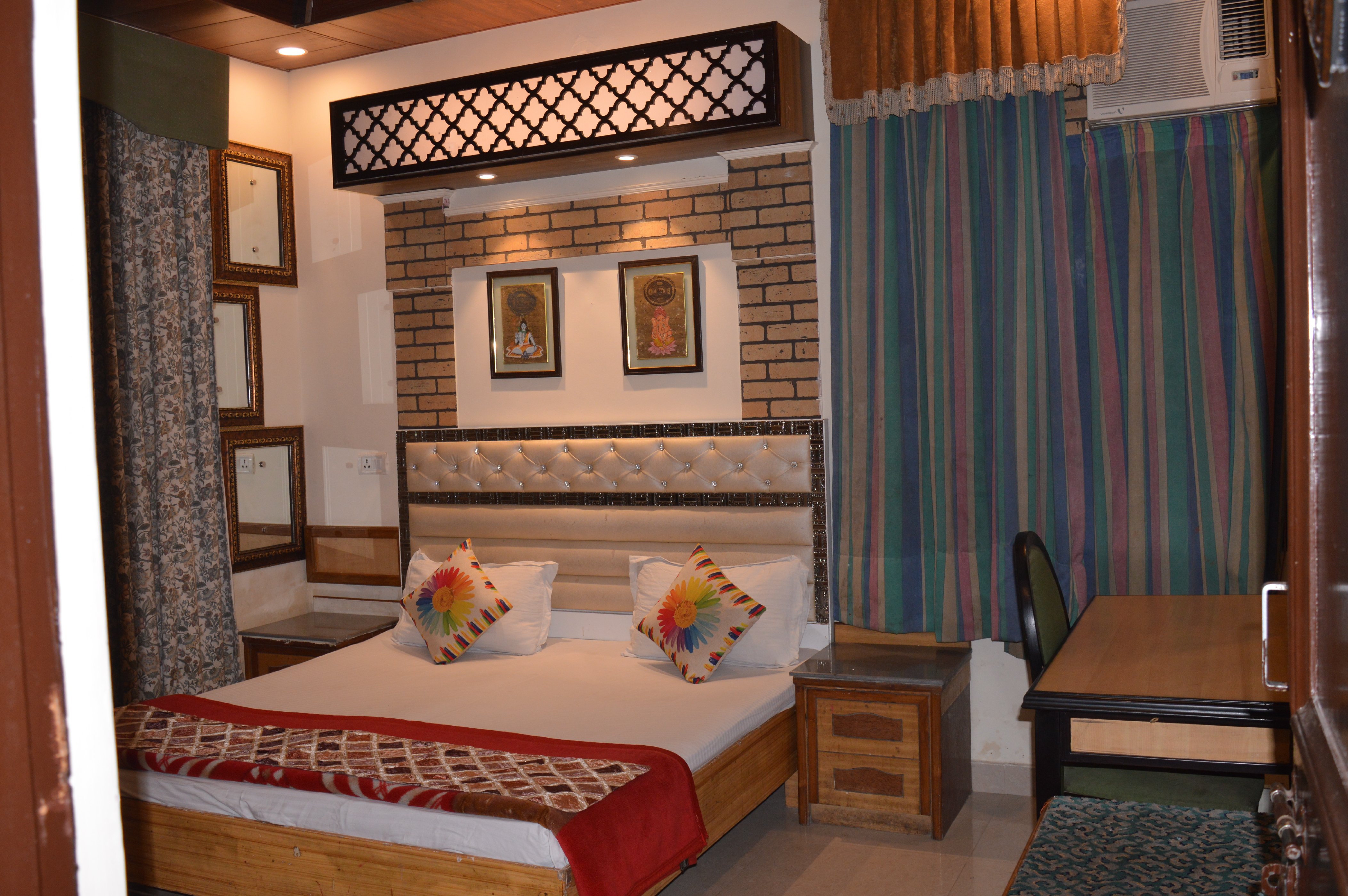 Sham Hotel Room Type - 3 Bed Family Non- AC Room