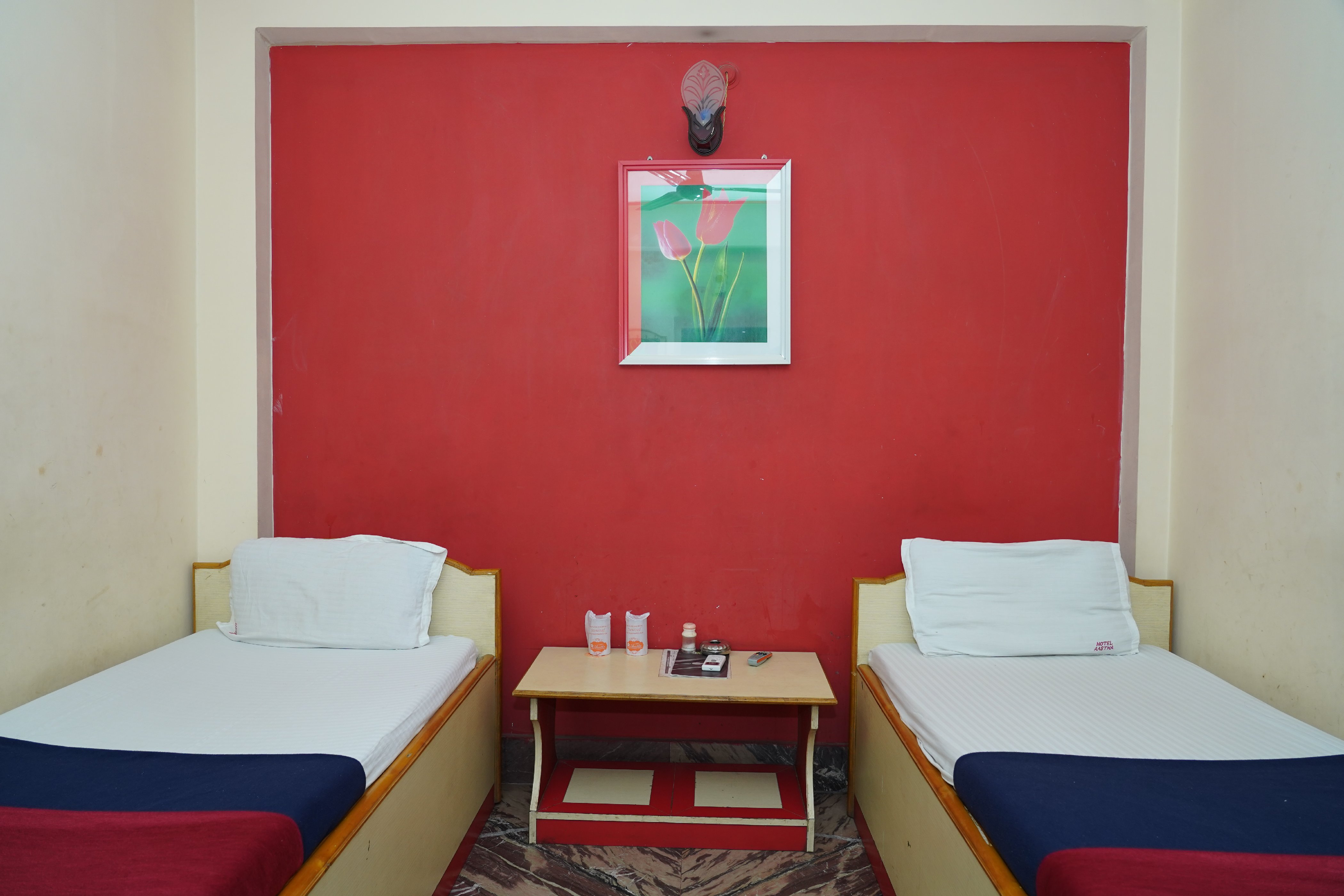 Hotel Aastha Palace Room Type - Deluxe Double Room (AC)