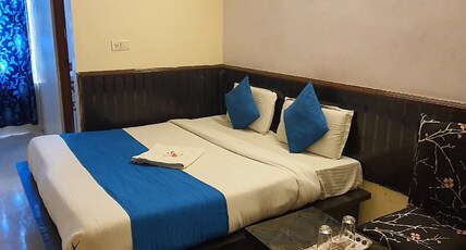 Hotel Star Palace Room Type - Deluxe Ac Room