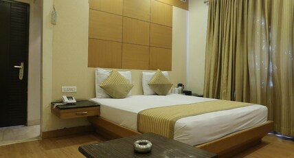 Tushar Elegant Room Type - Deluxe Room
