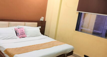 Col's Hotel Uphaar Room Type - Deluxe Room