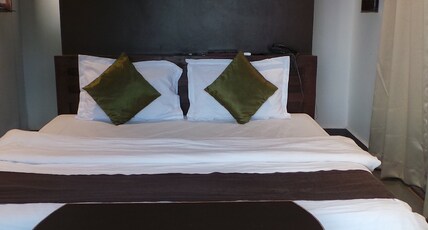 Avisa Nila Beach Resort Room Type - Glass cottage