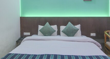 Hotel Shikhar Room Type - Super Deluxe Room