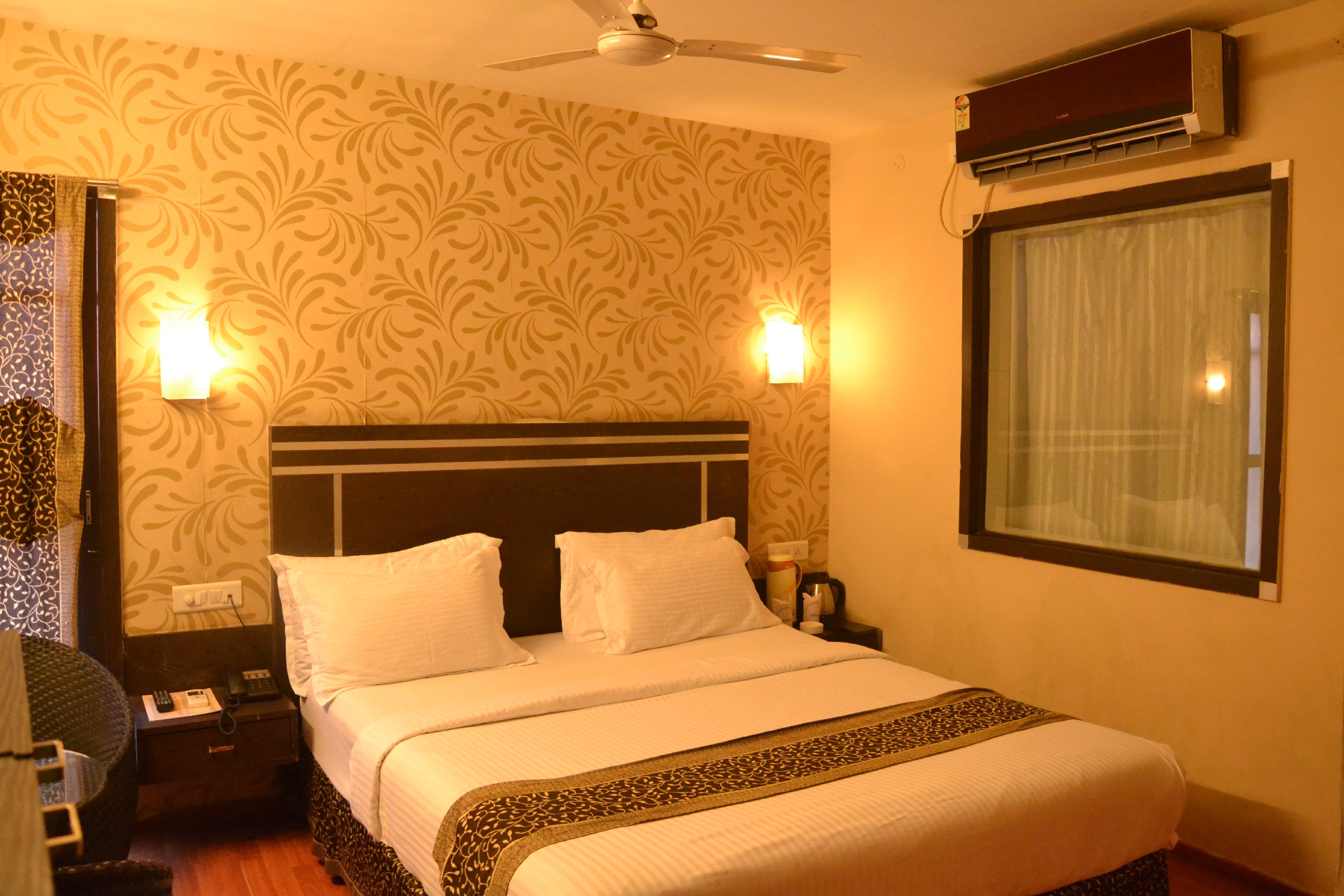 Hotel Midtown Room Type - SUPERIOR AC