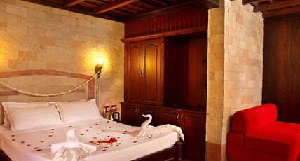 Kondai Lip Backwater Heritage Resort Room Type - Deluxe Room with Bay View ( Free Pedal Boating, Backwater Boating, Kayak, Kashmir Shikkara Boatin Kondai Lip Backwater Heritage Resort Room Type - Deluxe Room with Bay View ( Free Pedal Boating, Backwater Boating, Kayak, Kashmir Shikkara Boatin