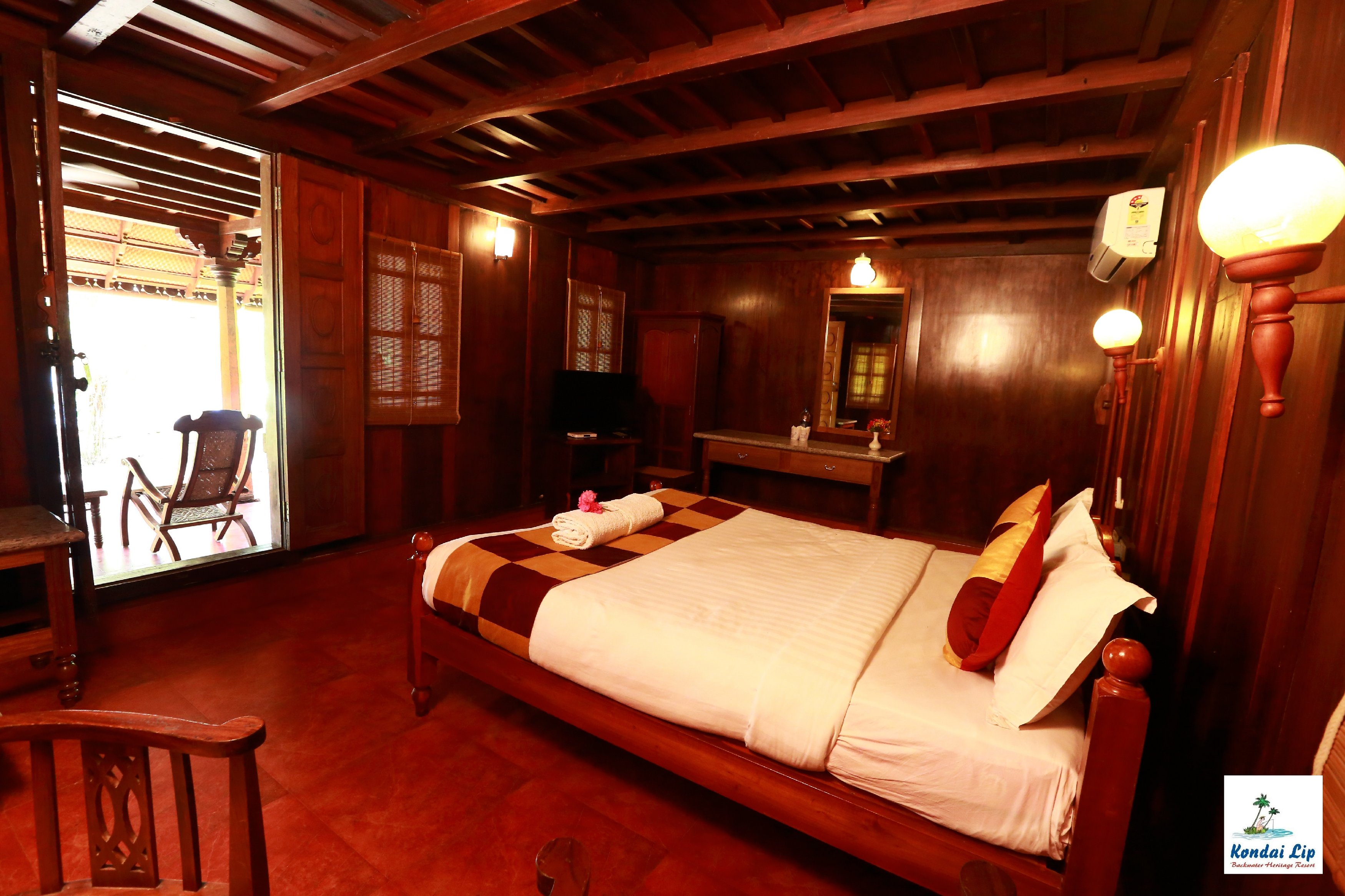 Kondai Lip Backwater Heritage Resort - Tap to explore photos