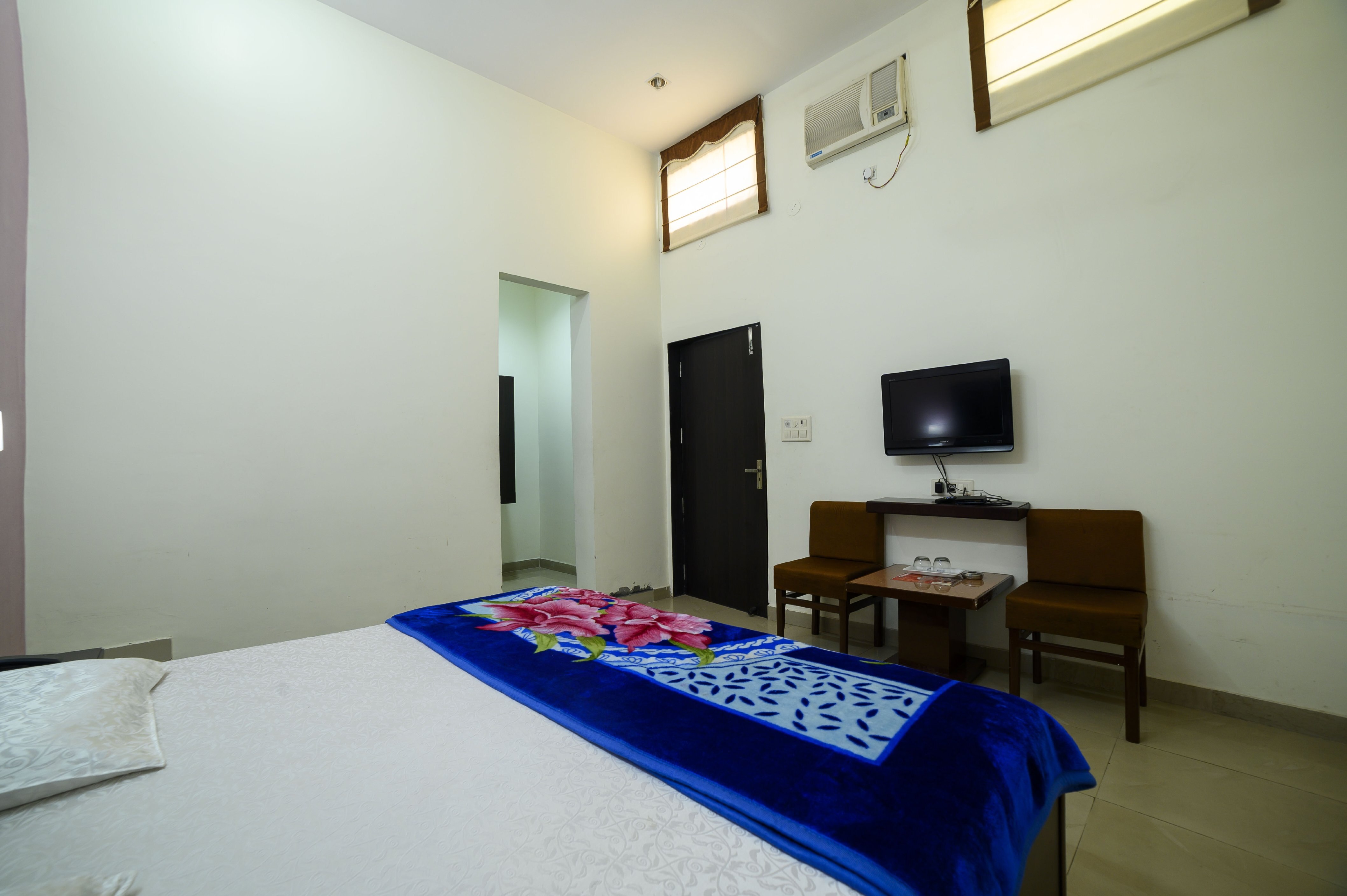 Hotel Apsara - Tap to explore photos