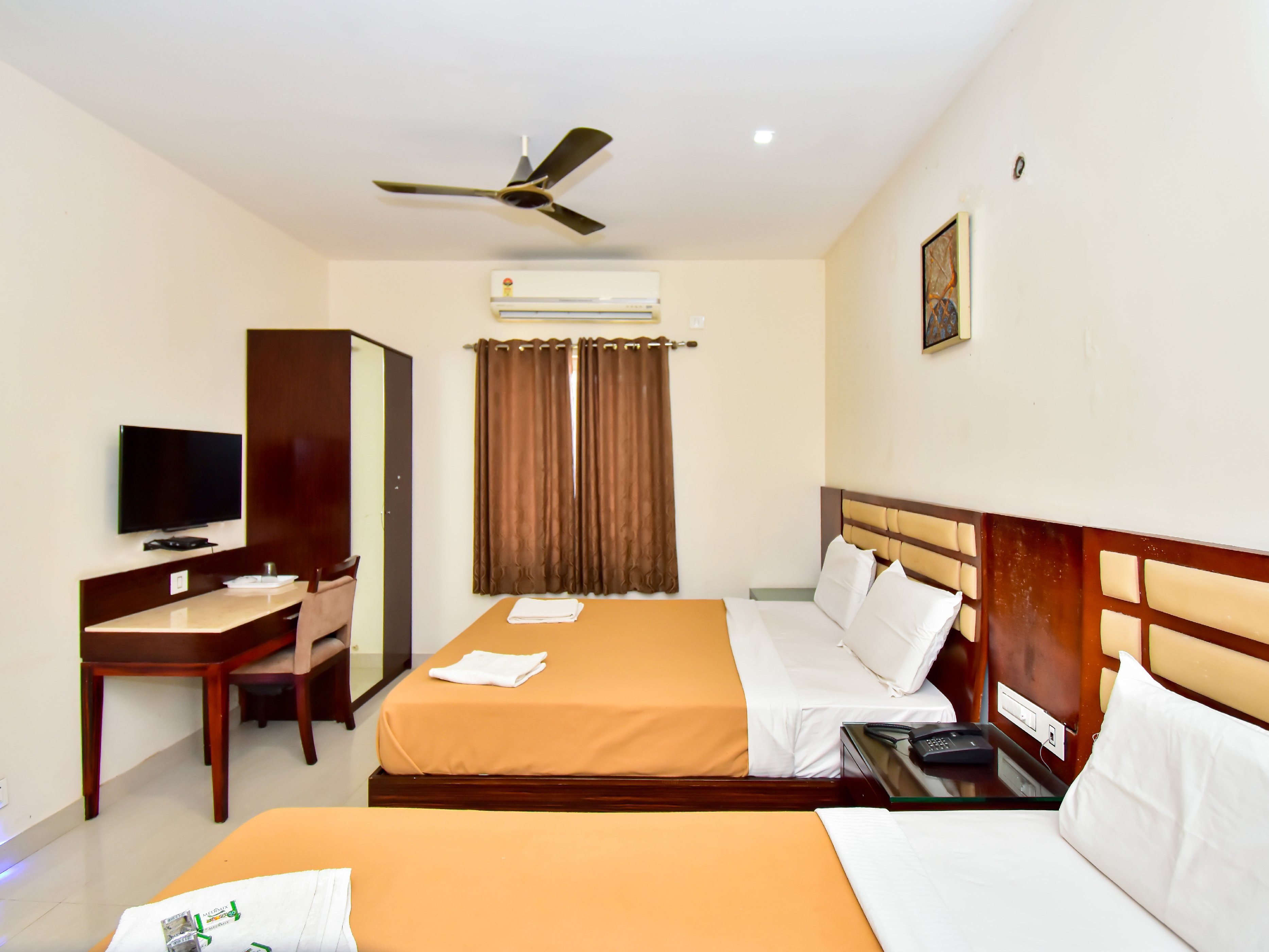 Hotel MP Temples Inn - Tap to explore photos