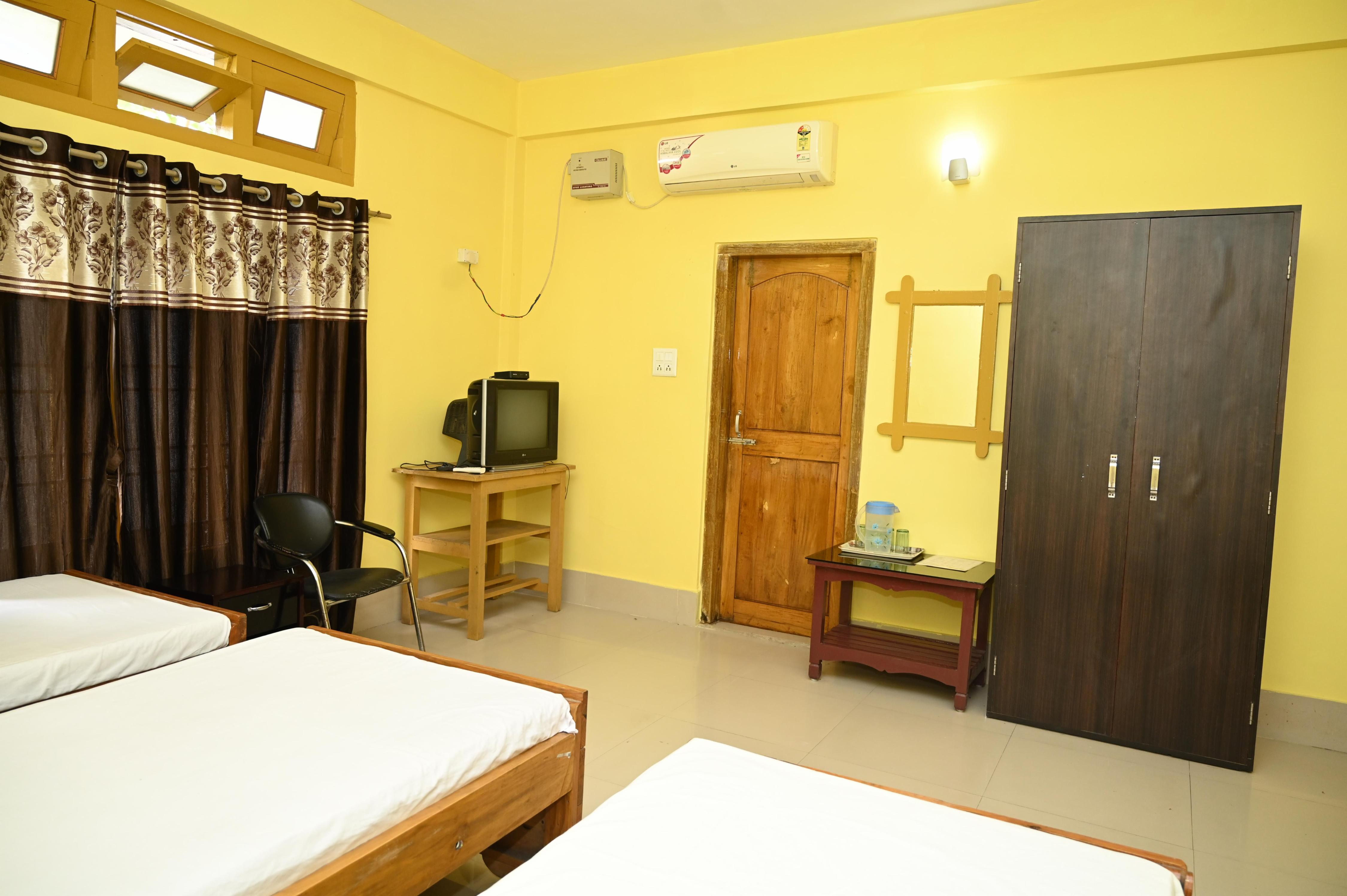 KAZIRANGA FLORICAN LODGE - Tap to explore photos