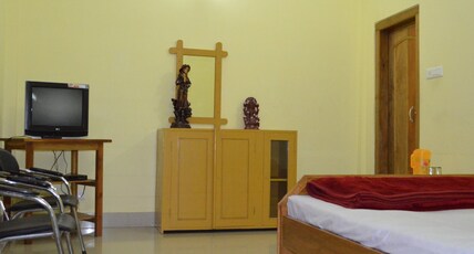 KAZIRANGA FLORICAN LODGE Room Type - Double Executive Room