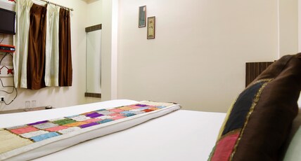 Hotel Metro Room Type - Deluxe Ac Room Hotel Metro Room Type - Deluxe Ac Room