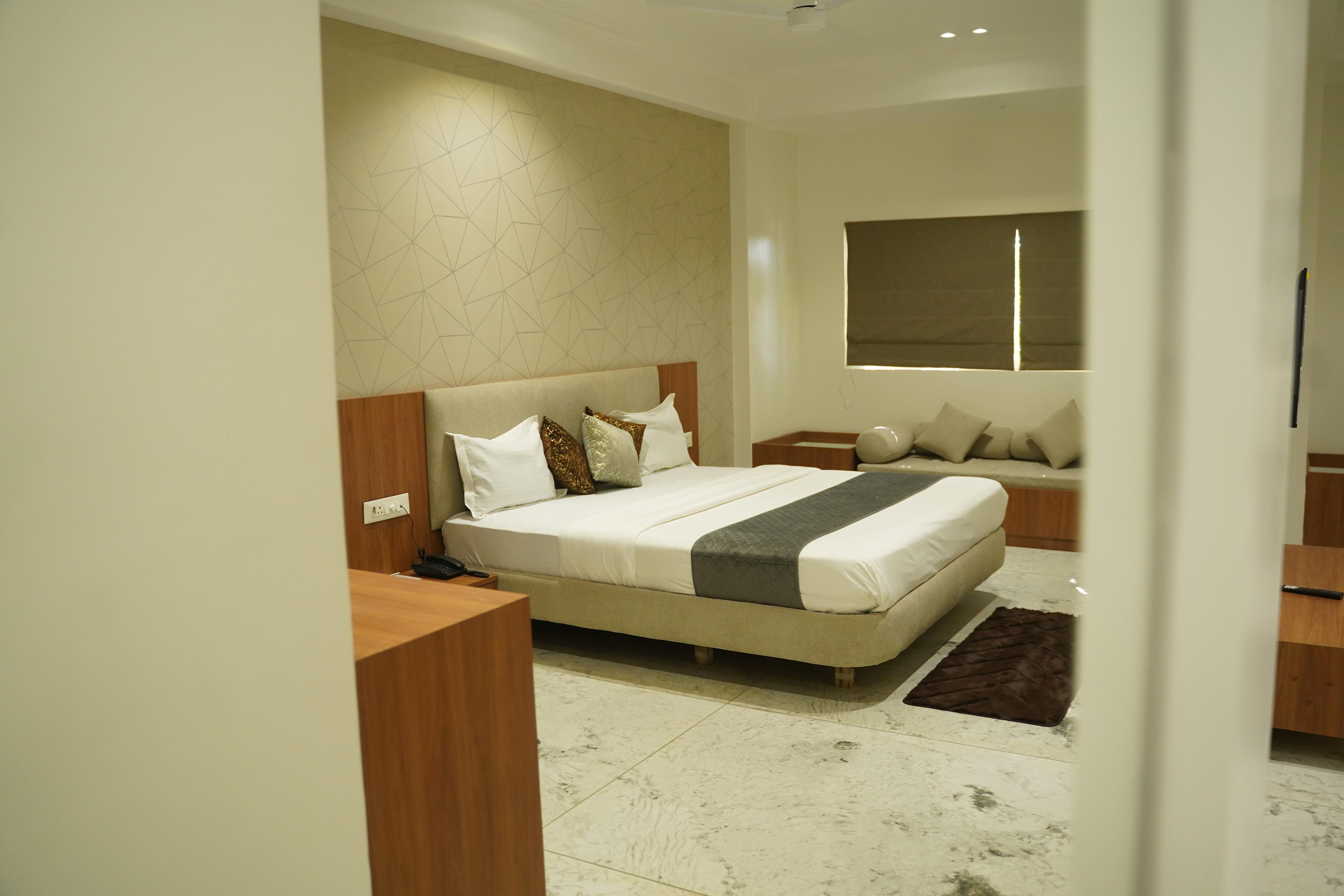 Hotel bajaj residency Room Type - Presidential Suite Room