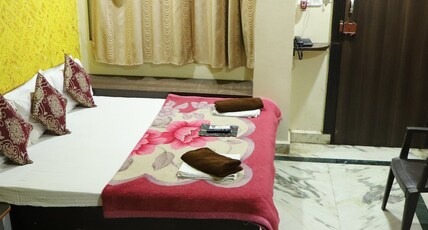 Hotel Gujarat Heritage (Near Mahakal Mandir) Room Type - Four Bedded Family Non AC  Room