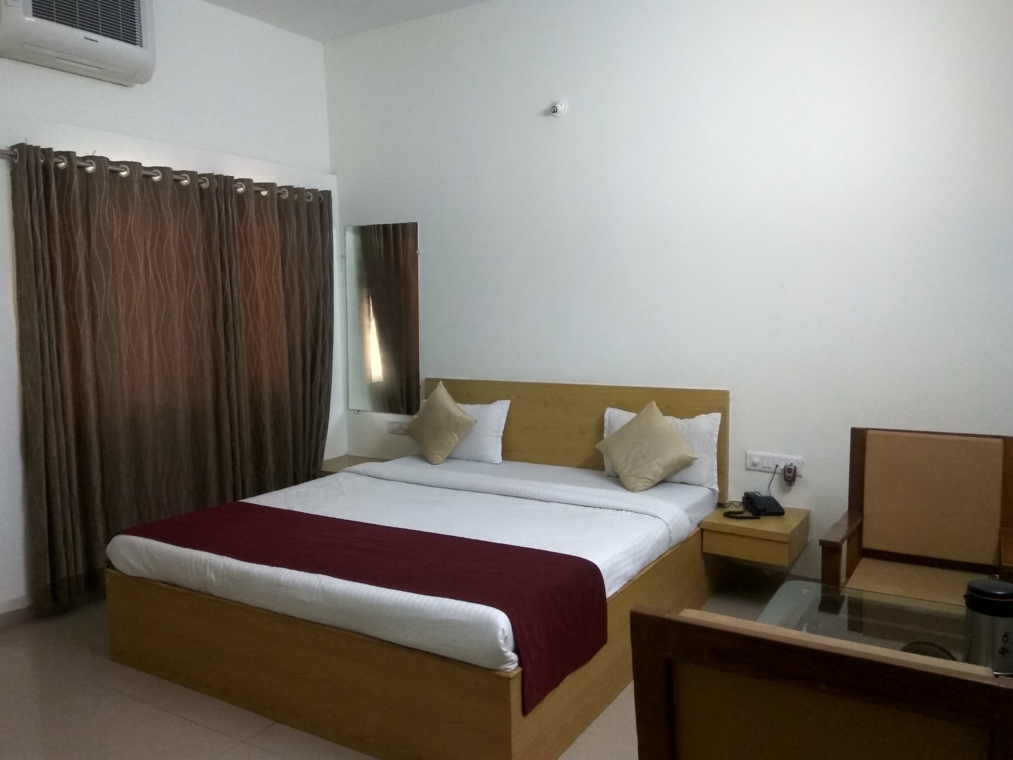 Rajasthani Rajwadi Hotel & Restaurant Room Type - Deluxe Non Ac Room