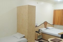 HOTEL AADITYA PALACE