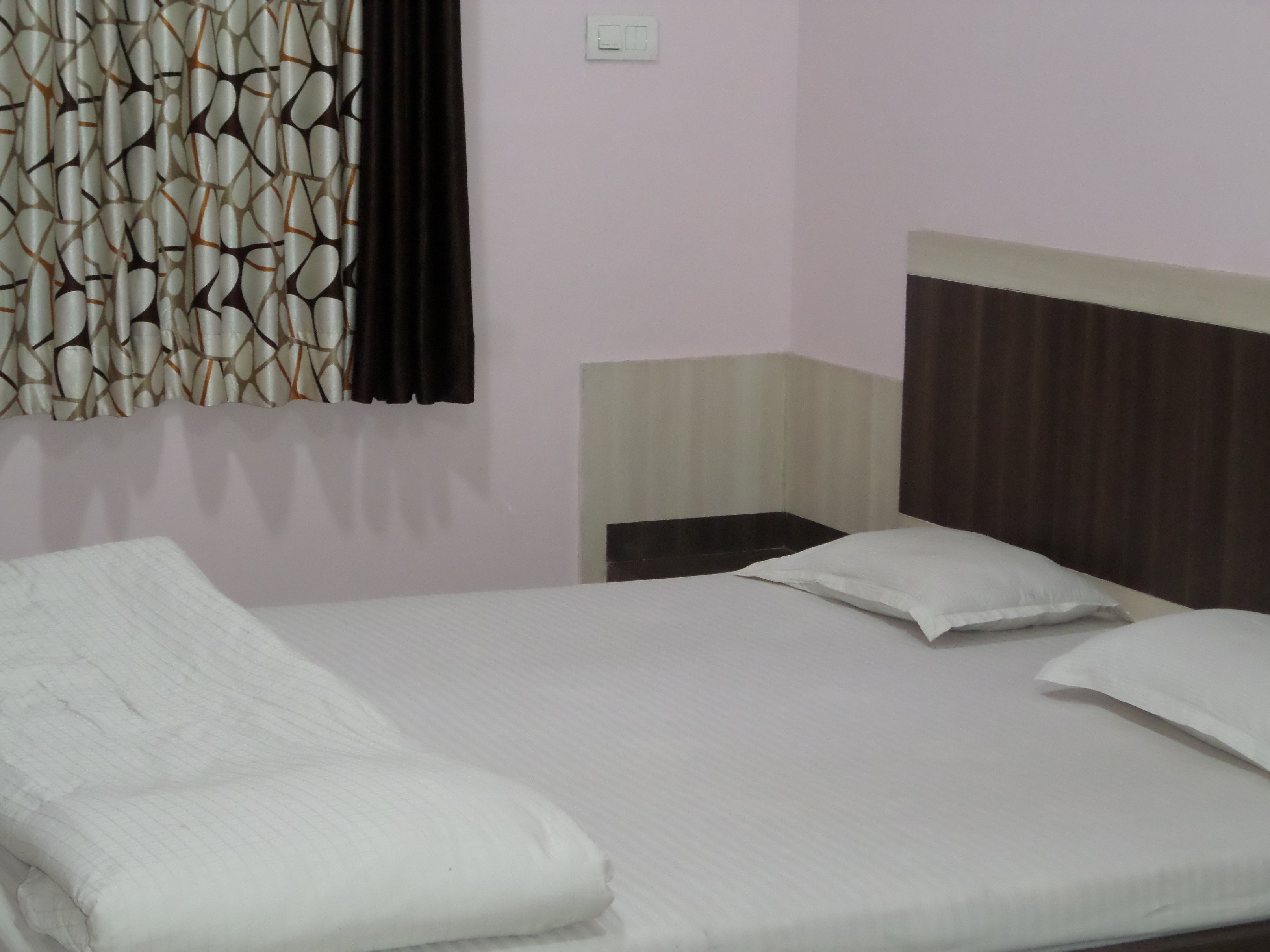 Hotel Amit Plaza Room Type - Deluxe Ac Room
