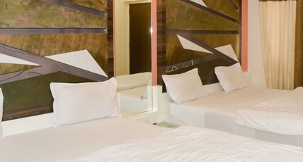 Hotel Swagat Room Type - FAMILY DELUXE ROOM AC