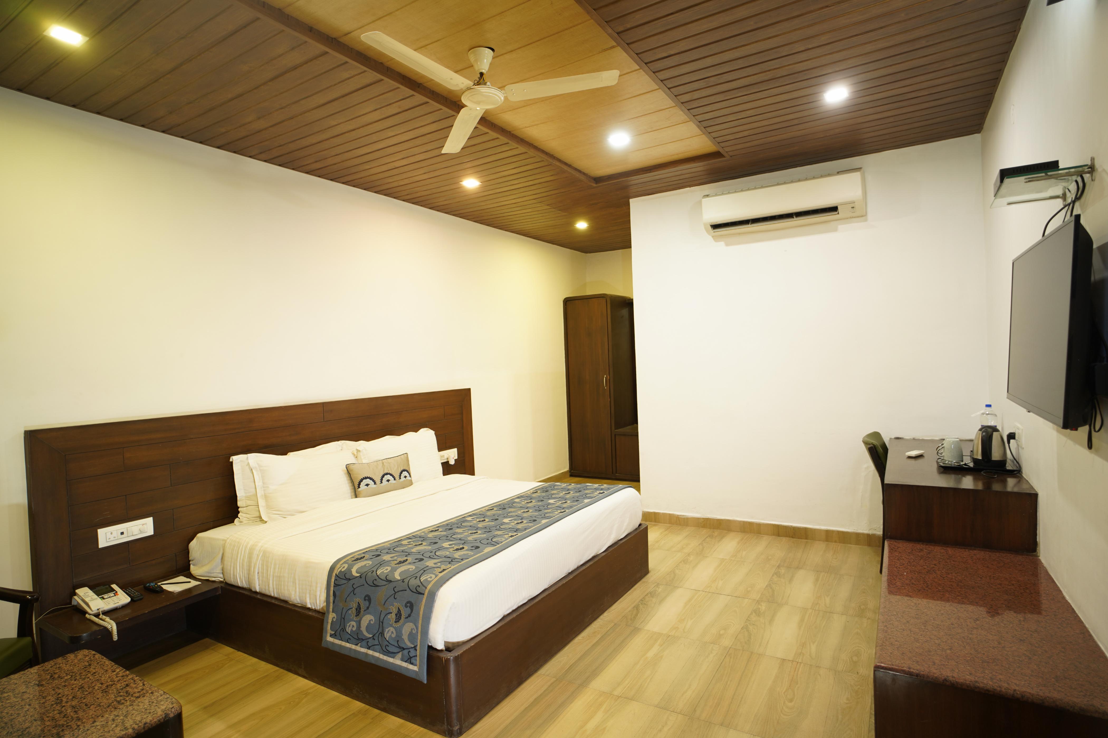 Comfort Inn Coral River Resort Room Type - Super Deluxe River View Balcony