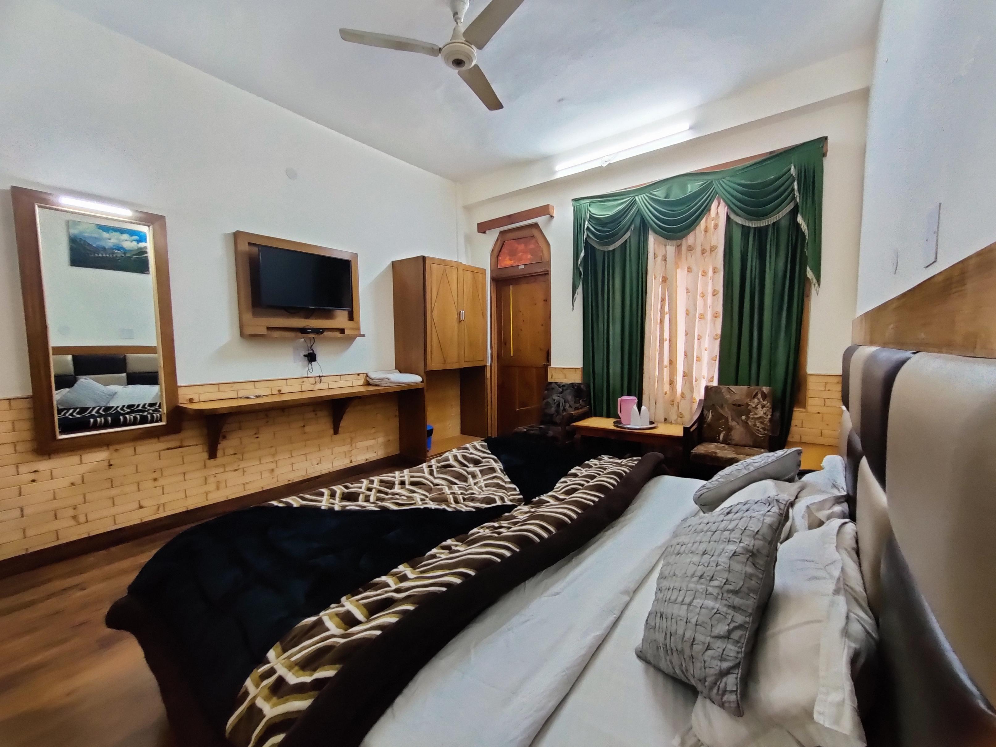 Shivalik Room Type - Super Deluxe Room-River Facing with balcony