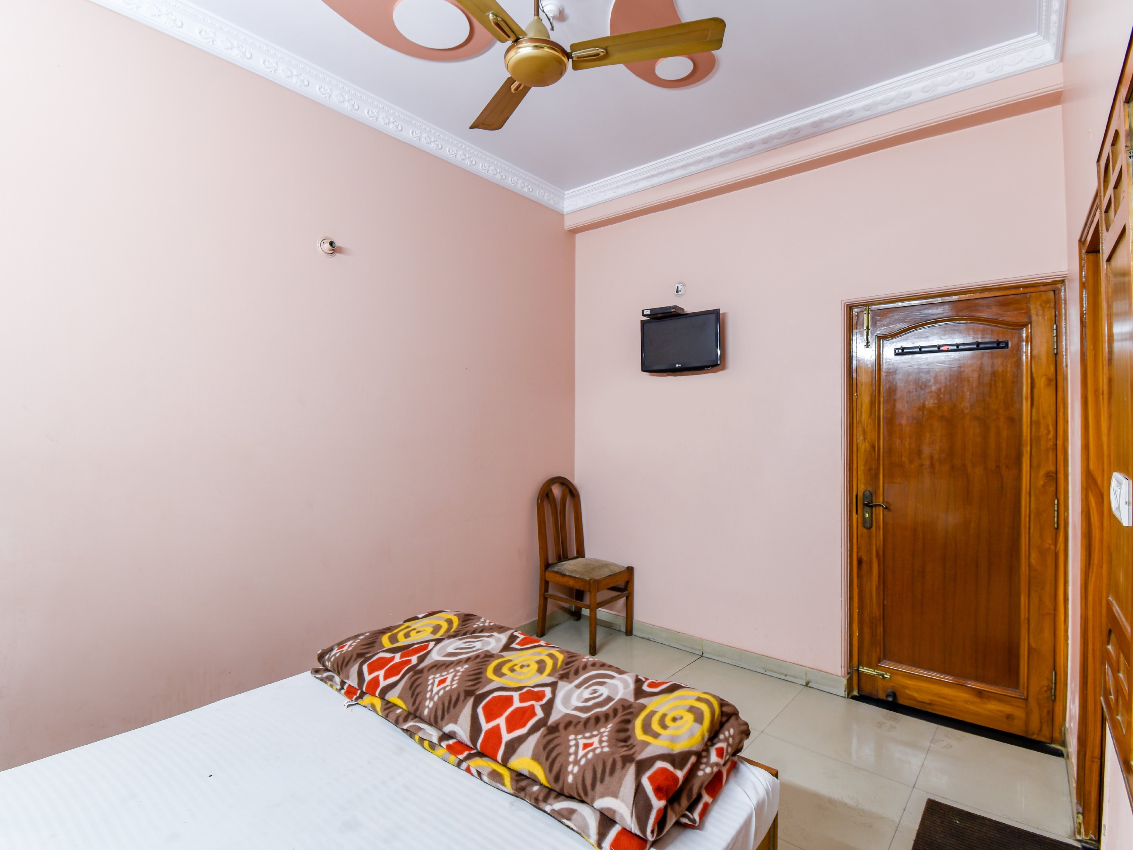 Hotel karnail chawla - Tap to explore photos