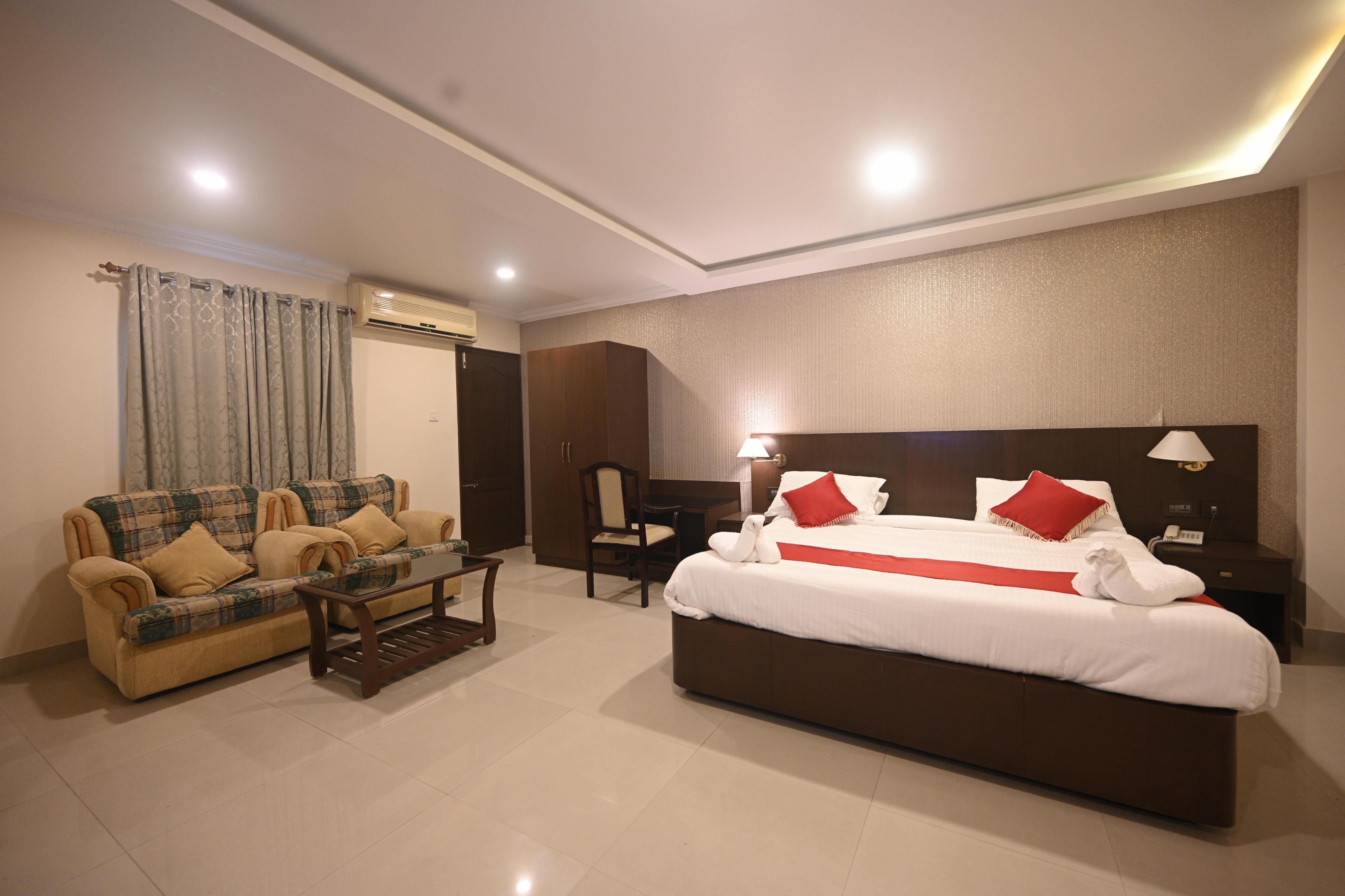 Hotel Bhagavath Gardens Room Type - Super Deluxe Room