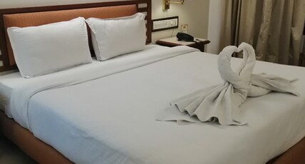 Hotel Maharaja Regency Room Type - Premium Deluxe King with Balcony
