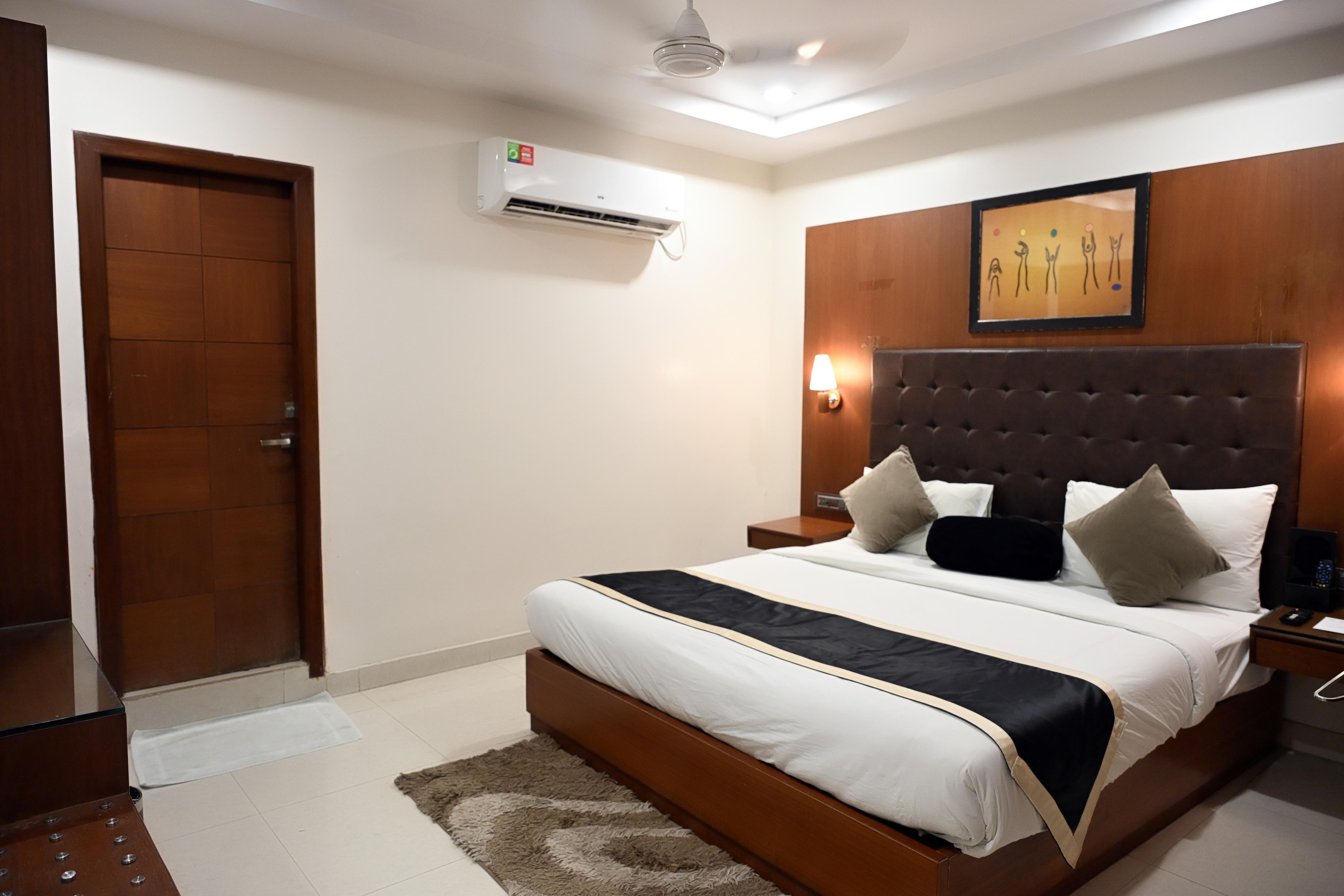 Hotel Baidyanath - Tap to explore photos
