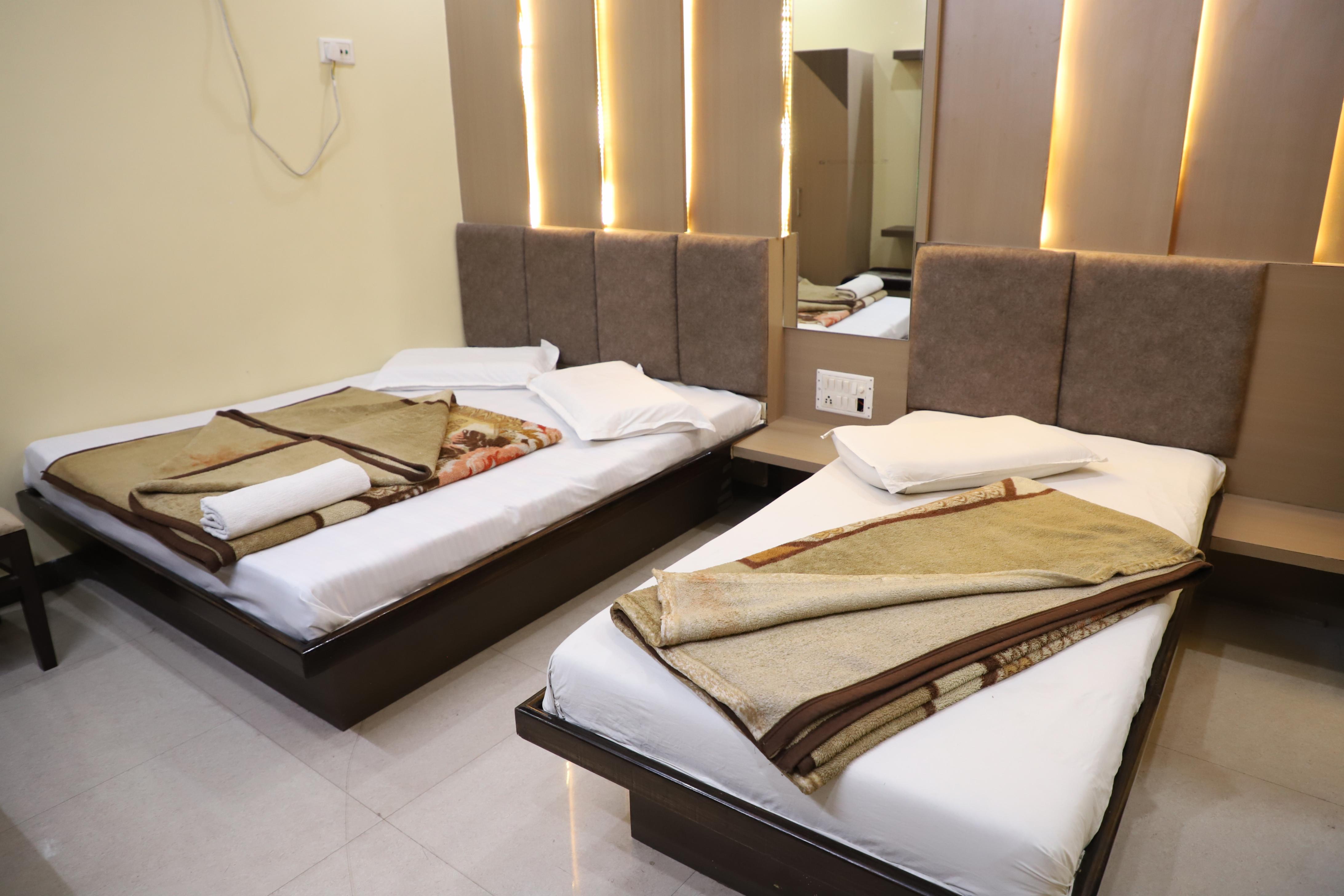 Hotel Mittal Inn Room Type - Luxury Three Bed Non Ac