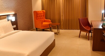 The Pearl View Hotel Room Type - DELUXE AC ROOM