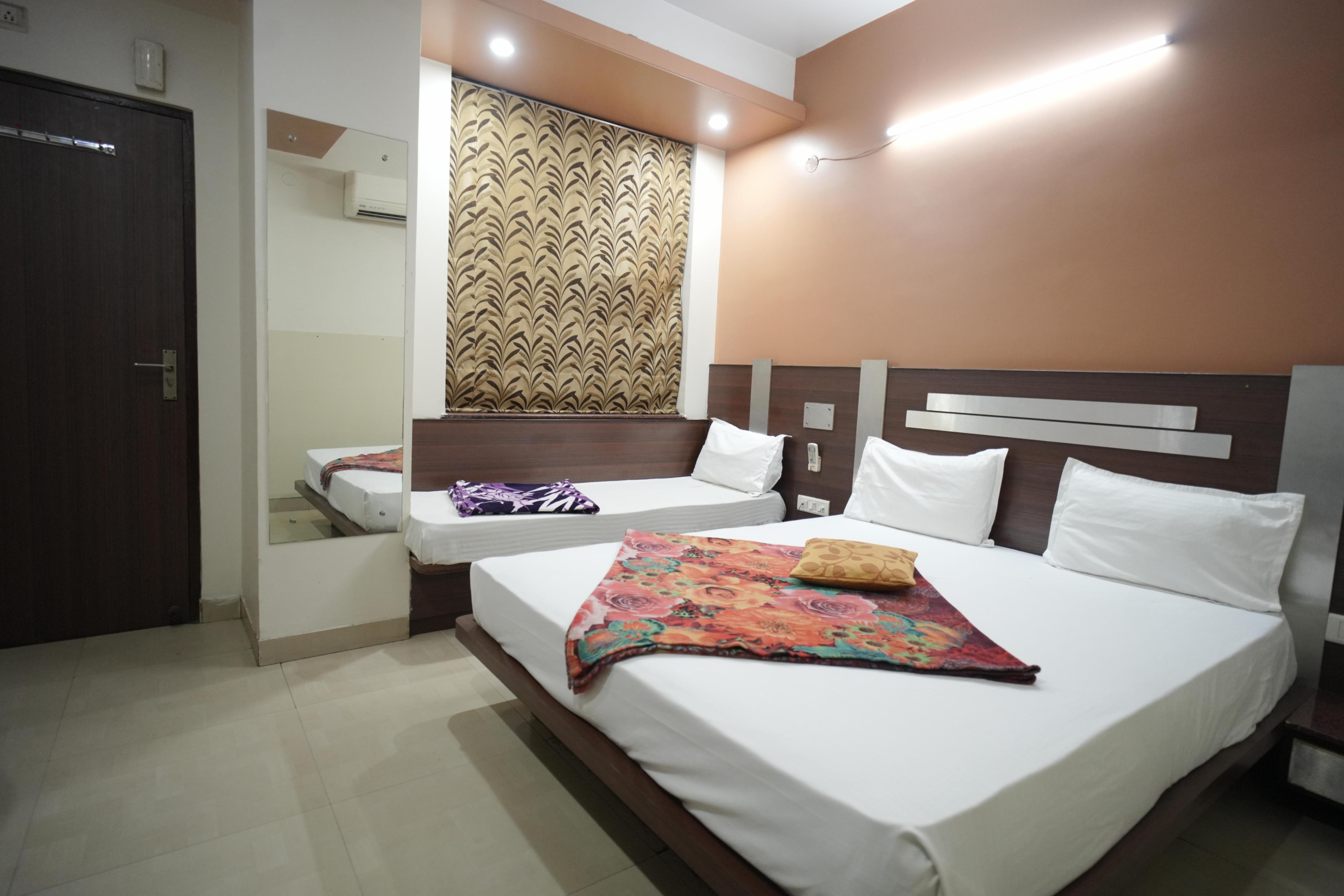 Hotel Mewar - Tap to explore photos