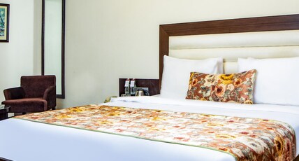 Summit Montana Suites & Spa at Mall Room Type - Junior Suite