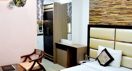 Radiance hotel - 1 km from Jiwaji university Room Type - Deluxe