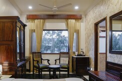 HnM THE BOUTIQUE HOTEL