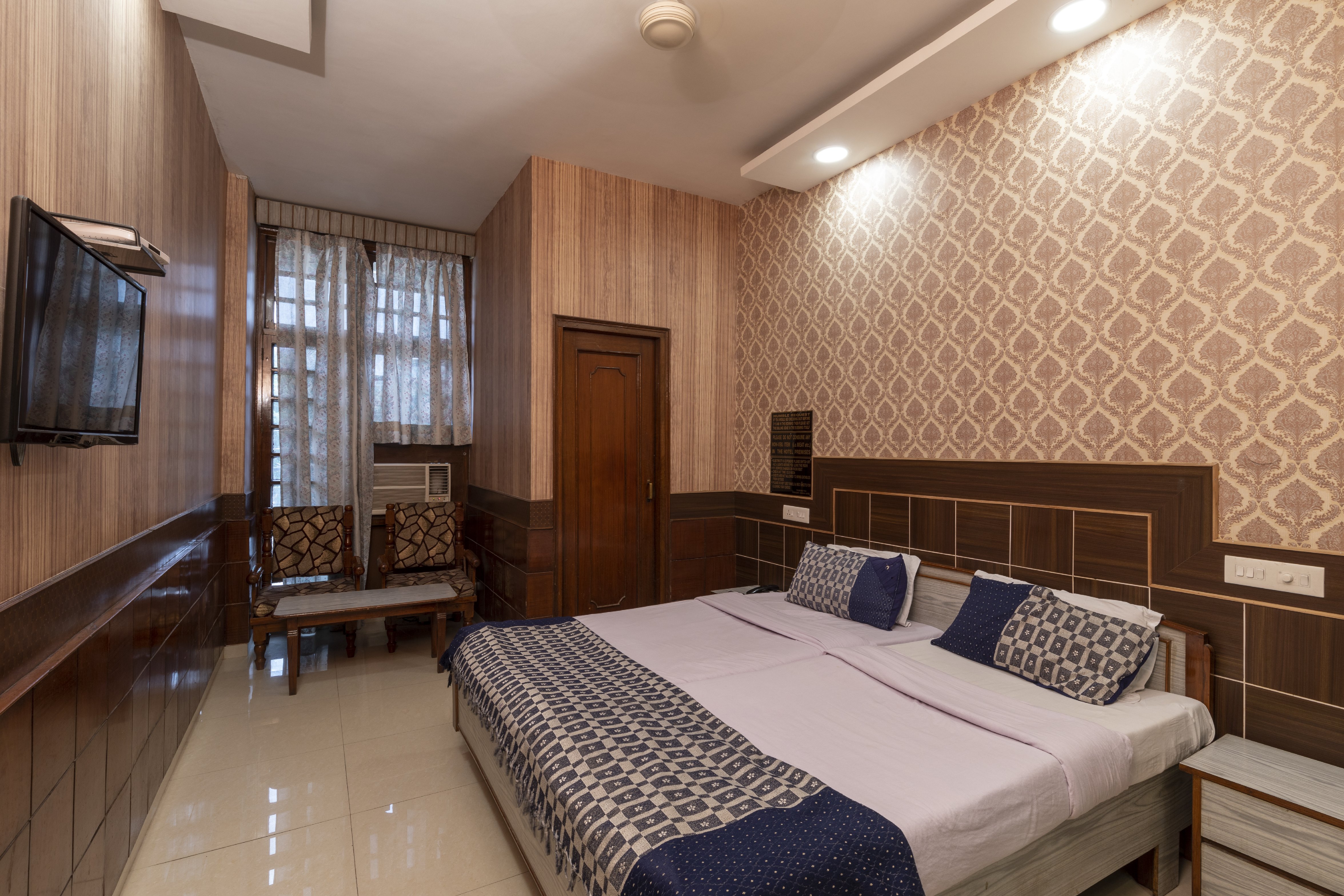 Hotel Godwin Room Type - Super Deluxe Rooms