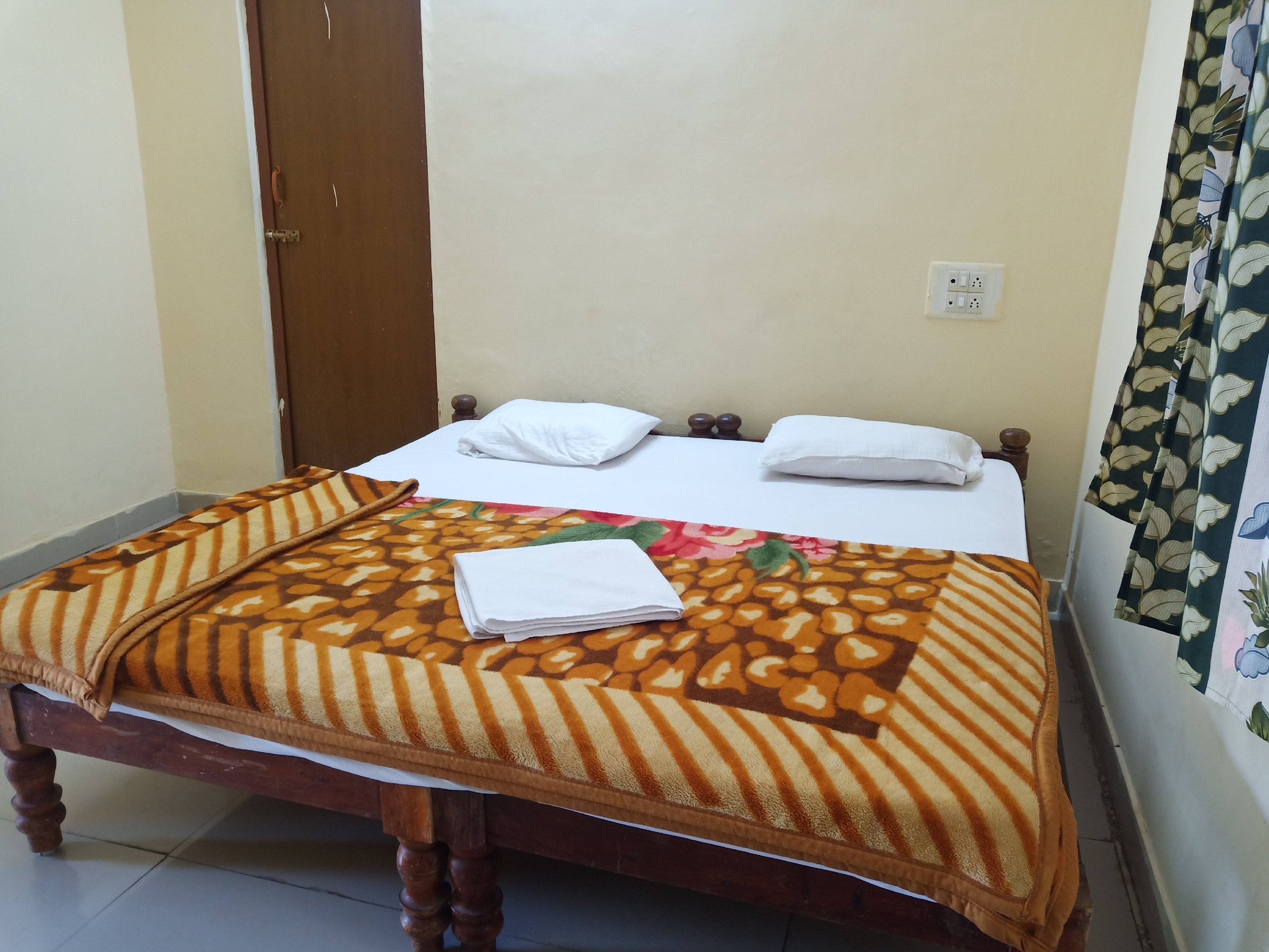 Hotel Vana Vihar - Tap to explore photos