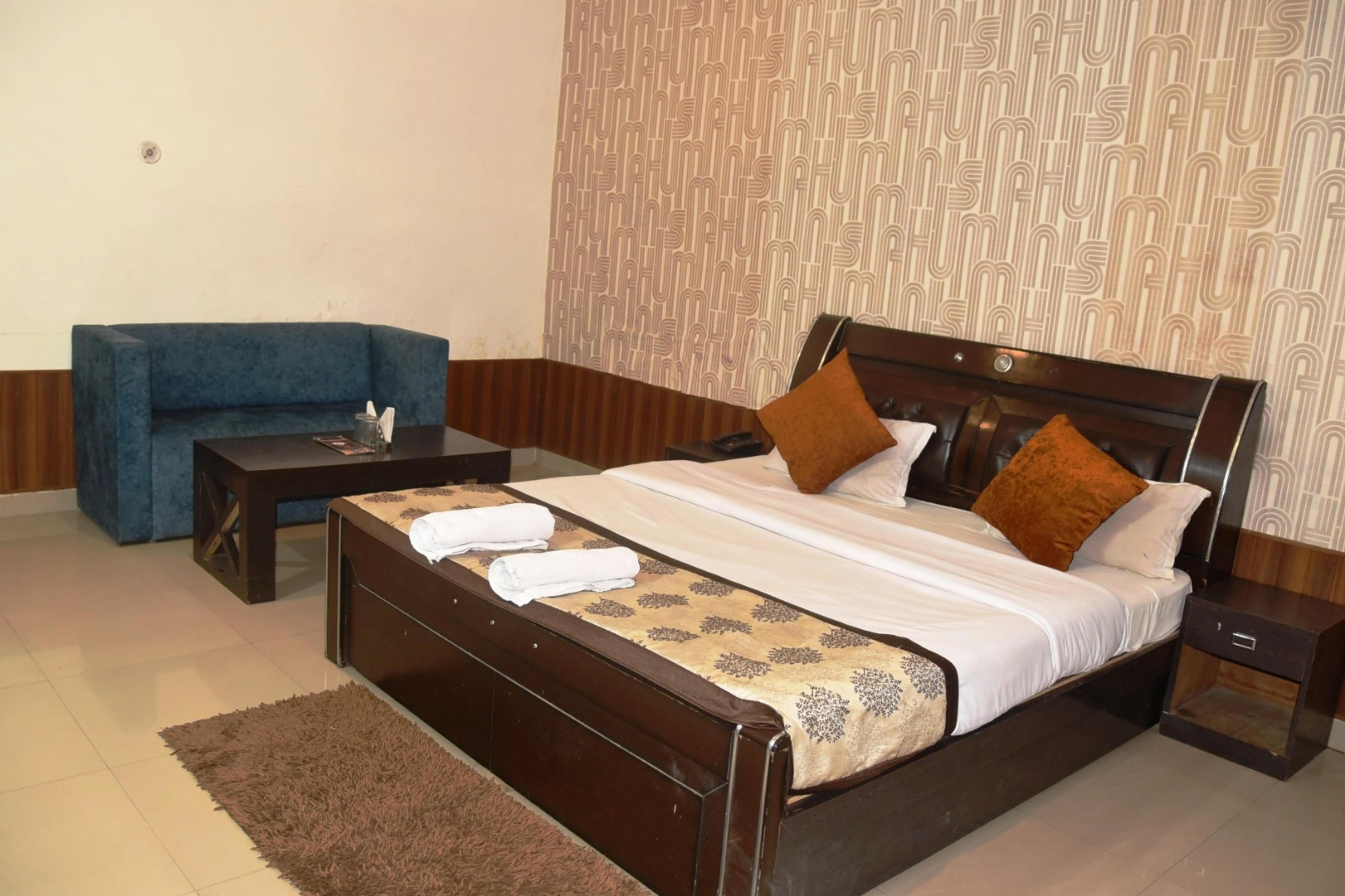 Hotel Udika Palace Room Type - Deluxe Room