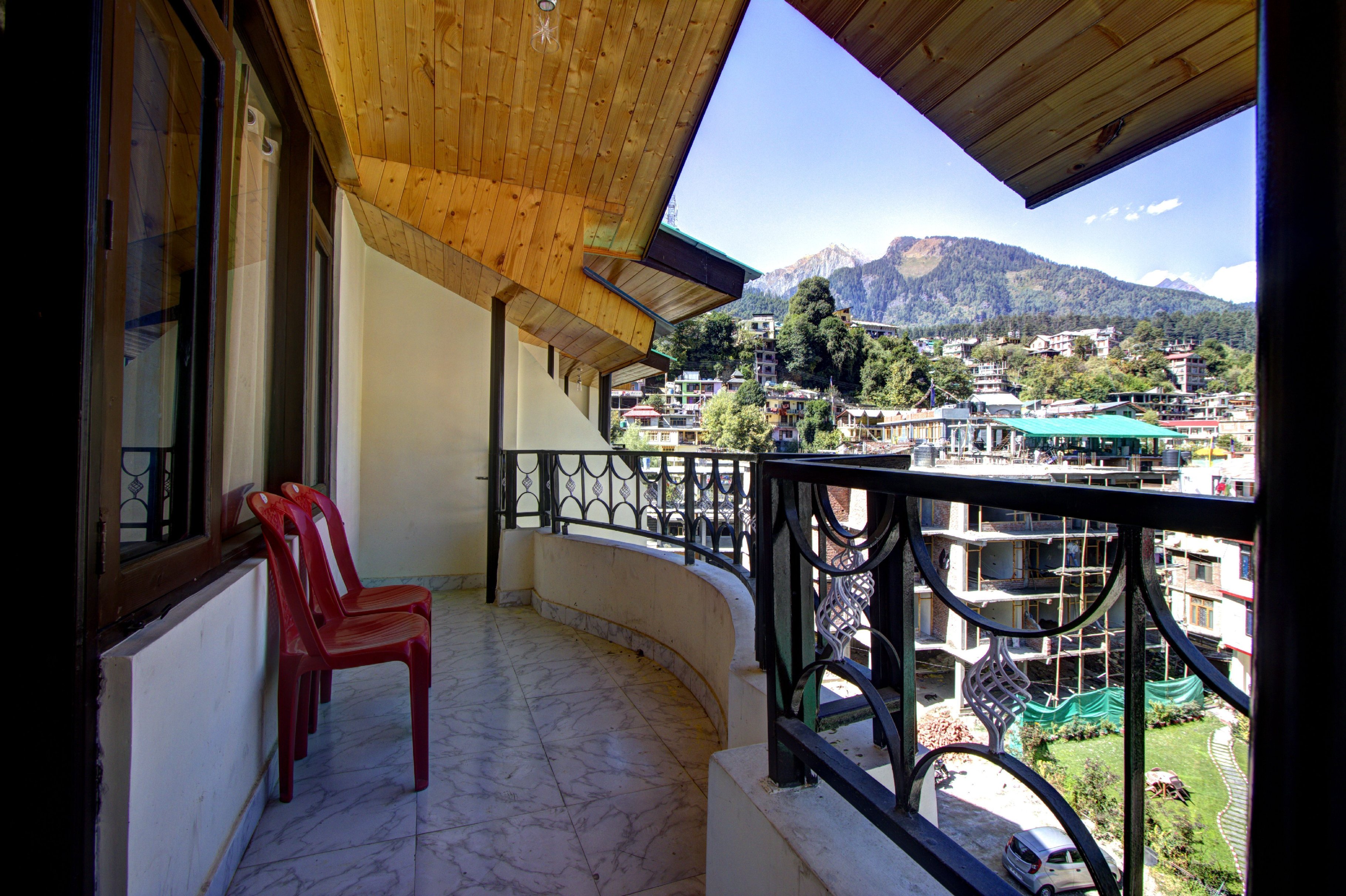 Hotel New Paramount - Tap to explore photos