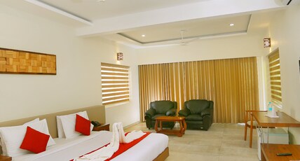 Holiday Vagamon Room Type - Executive Room With Balcony Non Ac