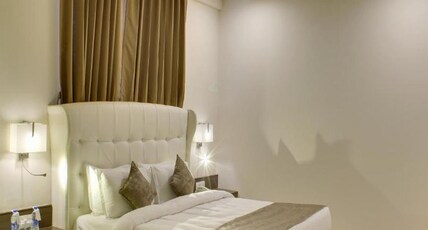 Hotel Lake View Room Type - Honeymoon Suite