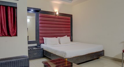 Hotel AVN Plaza Room Type - Premium Room