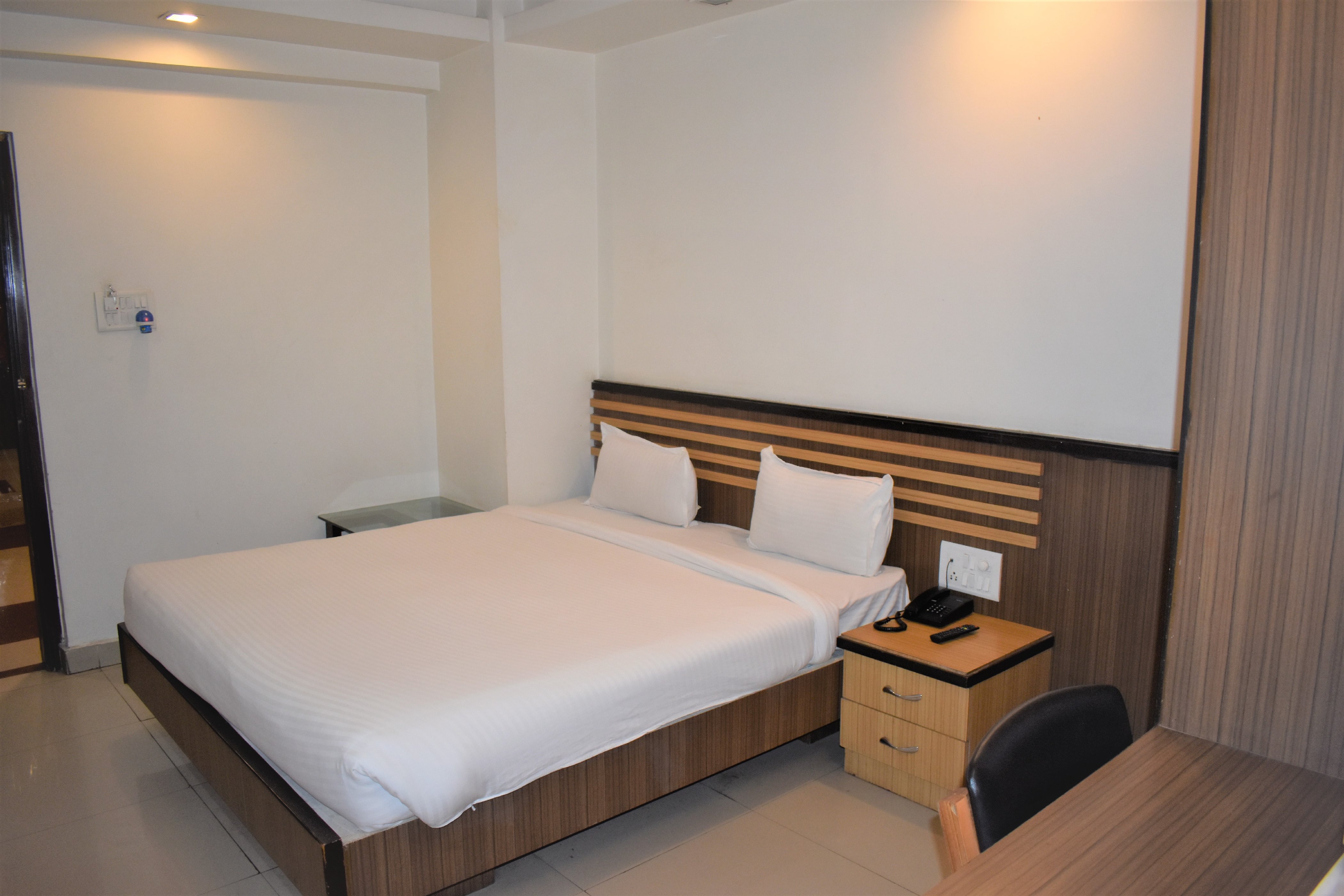 Hotel Aditya (Near RIMS Bariatu Ranchi) Room Type - Deluxe AC King Bedded