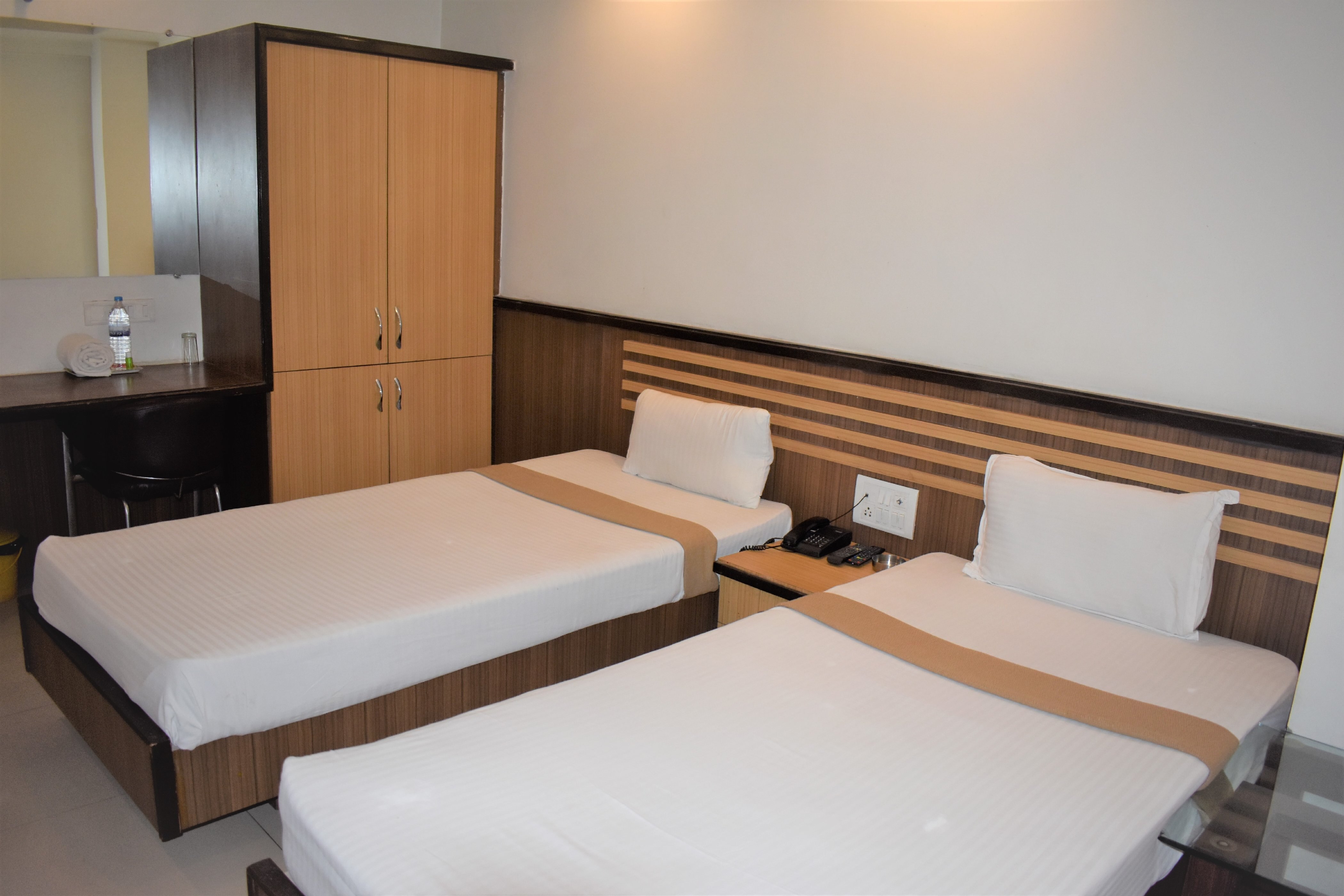 Hotel Aditya (Near RIMS Bariatu Ranchi) - Tap to explore photos