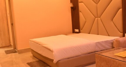 Hotel Yashoda International Room Type - Executive Ac With Balcony