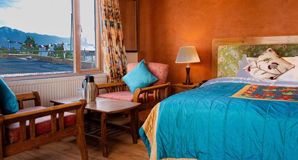 Hotel Lingzi | at the Mall Road & freshly renovated Room Type - Two Room Suite