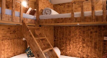 Rainbow Hostelier - A Boutique Stay Room Type - Deluxe 6-bed Mix Dorm