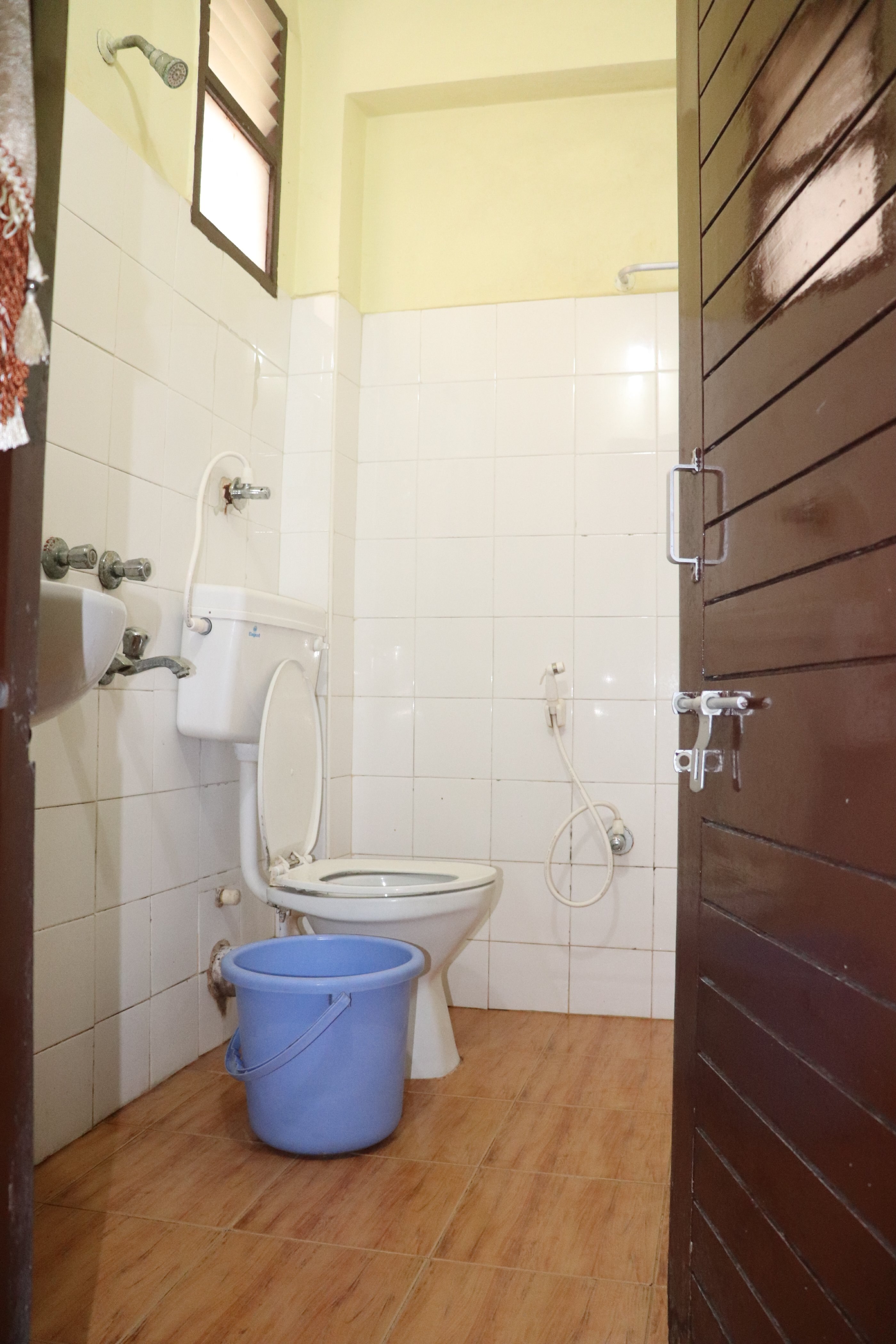 Hotel Royal Swagruha - Tap to explore photos