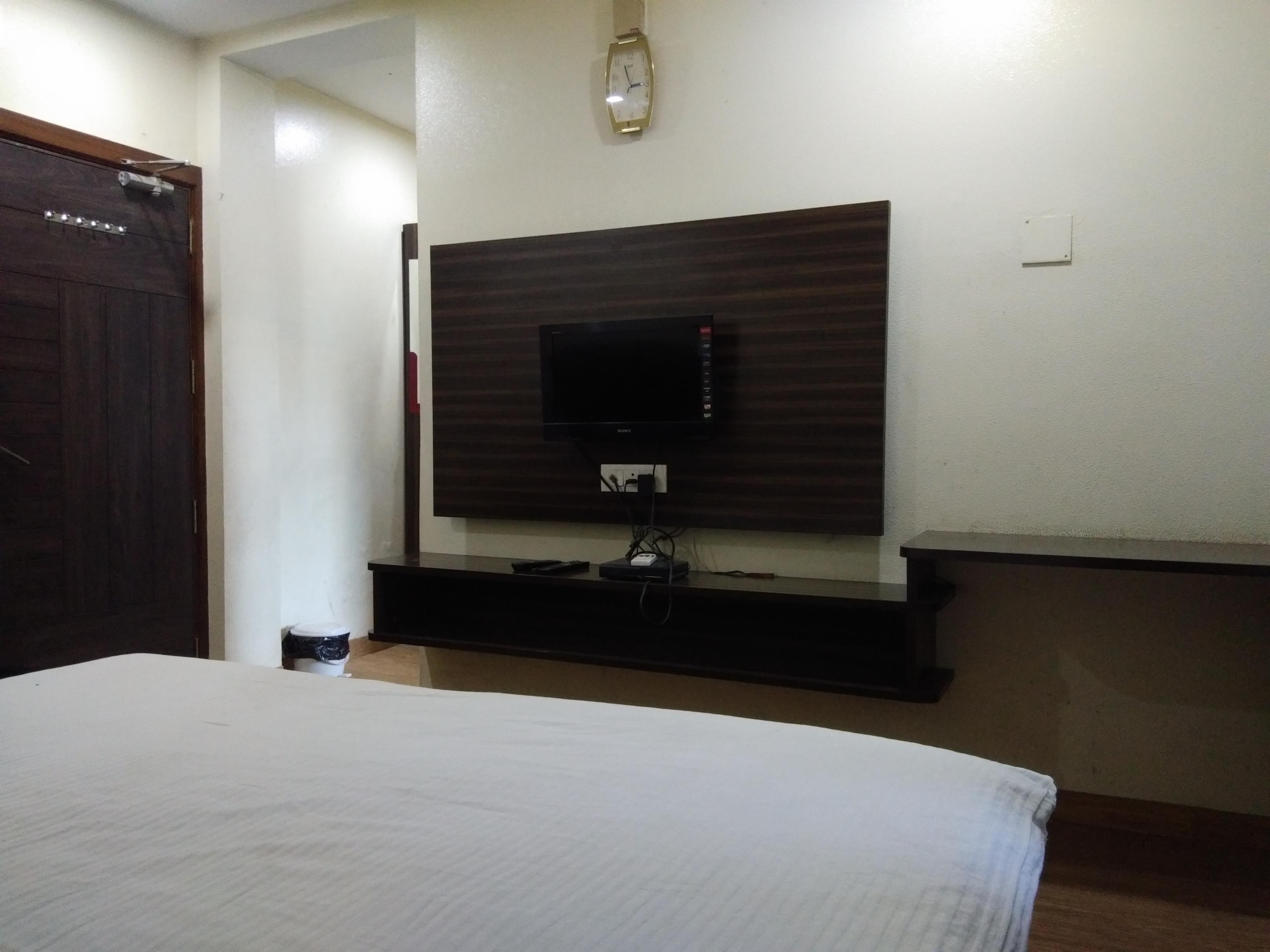 Hotel Abhashree - Tap to explore photos