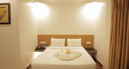 Blue Diamond The Hotel Room Type - EXECUTIVE BUSINESS ROOM WITH SEPERATE SITTING AREA AND COMPLIMENTARY WIFI