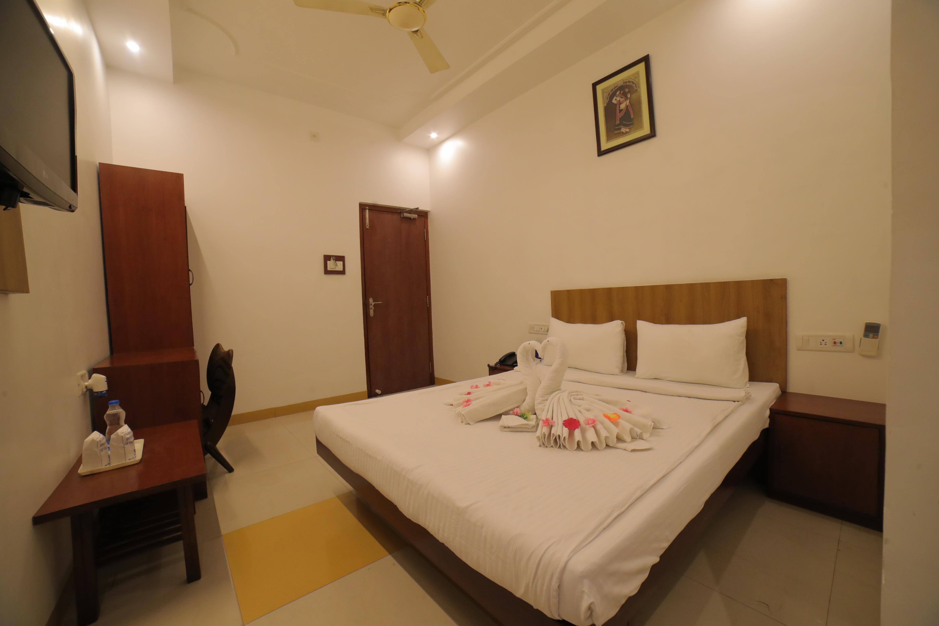 Blue Diamond The Hotel - Tap to explore photos