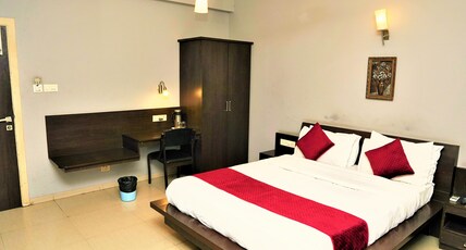 Hotel Europa Inn Room Type - Deluxe Room